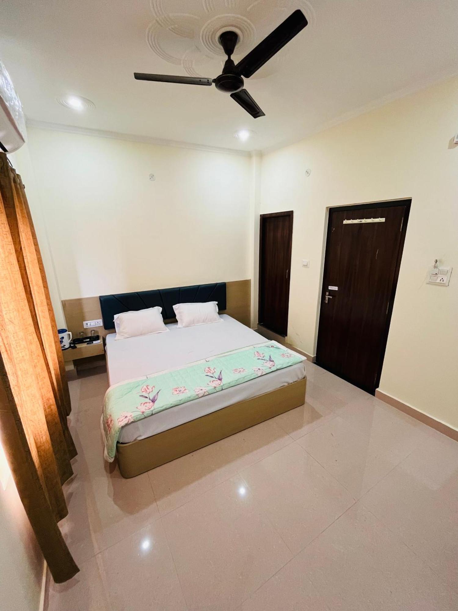 River View Paying Guest House Varanasi Esterno foto