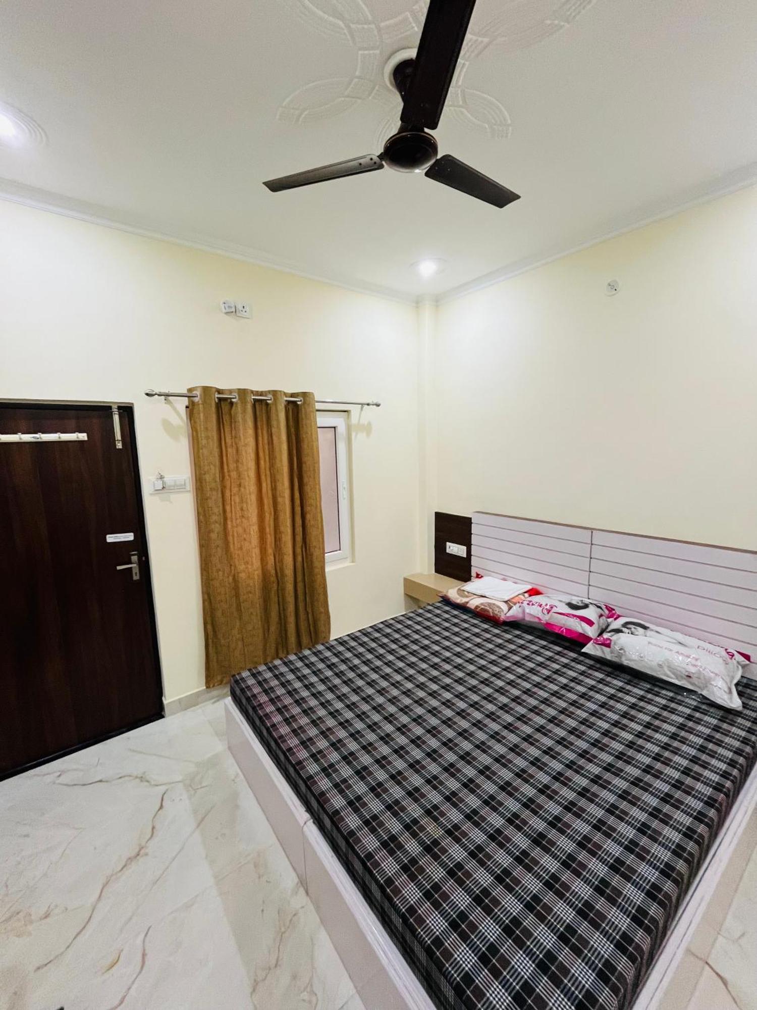River View Paying Guest House Varanasi Esterno foto